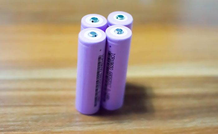 ２本リチウムイオン電池
